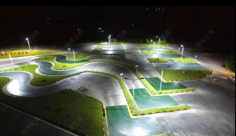 钦州广骏驾校训练场夜景