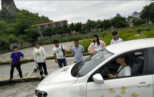 河池德昌驾校训练场科目二