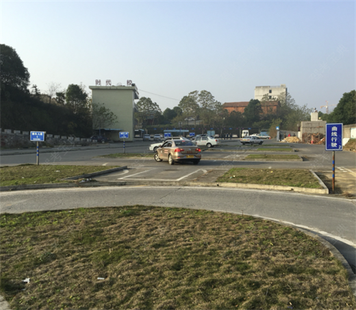 岳阳时代驾校训练场