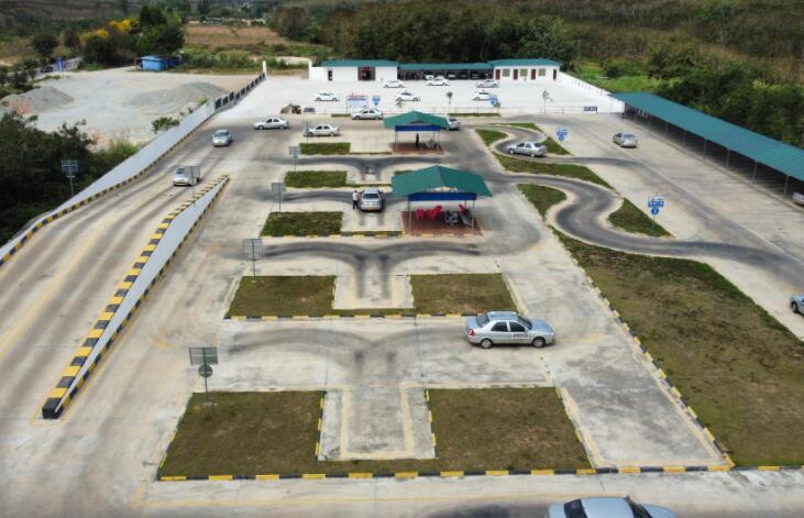 儋州车营驾校训练场