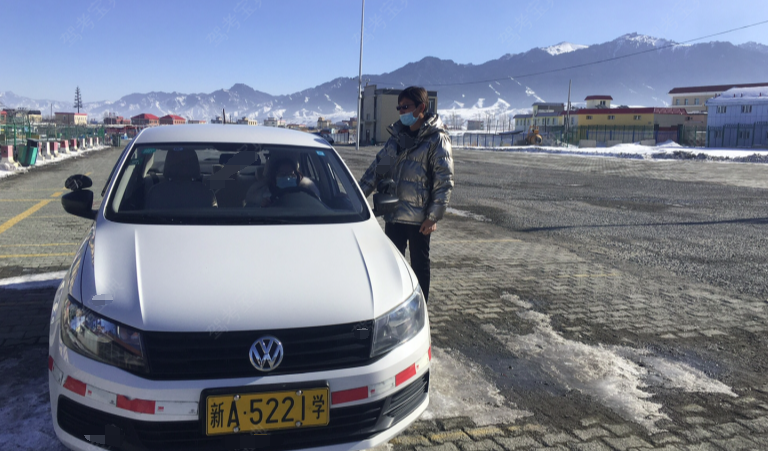 乌鲁木齐东环驾校训练场