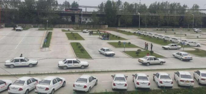 乌海大学驾校训练场