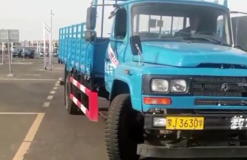 乌兰察布交通驾校训练场