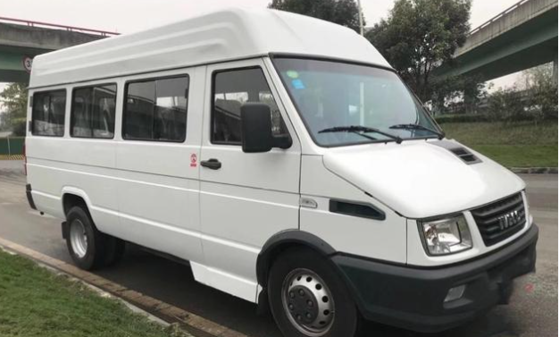 小型微型自动档载客汽车